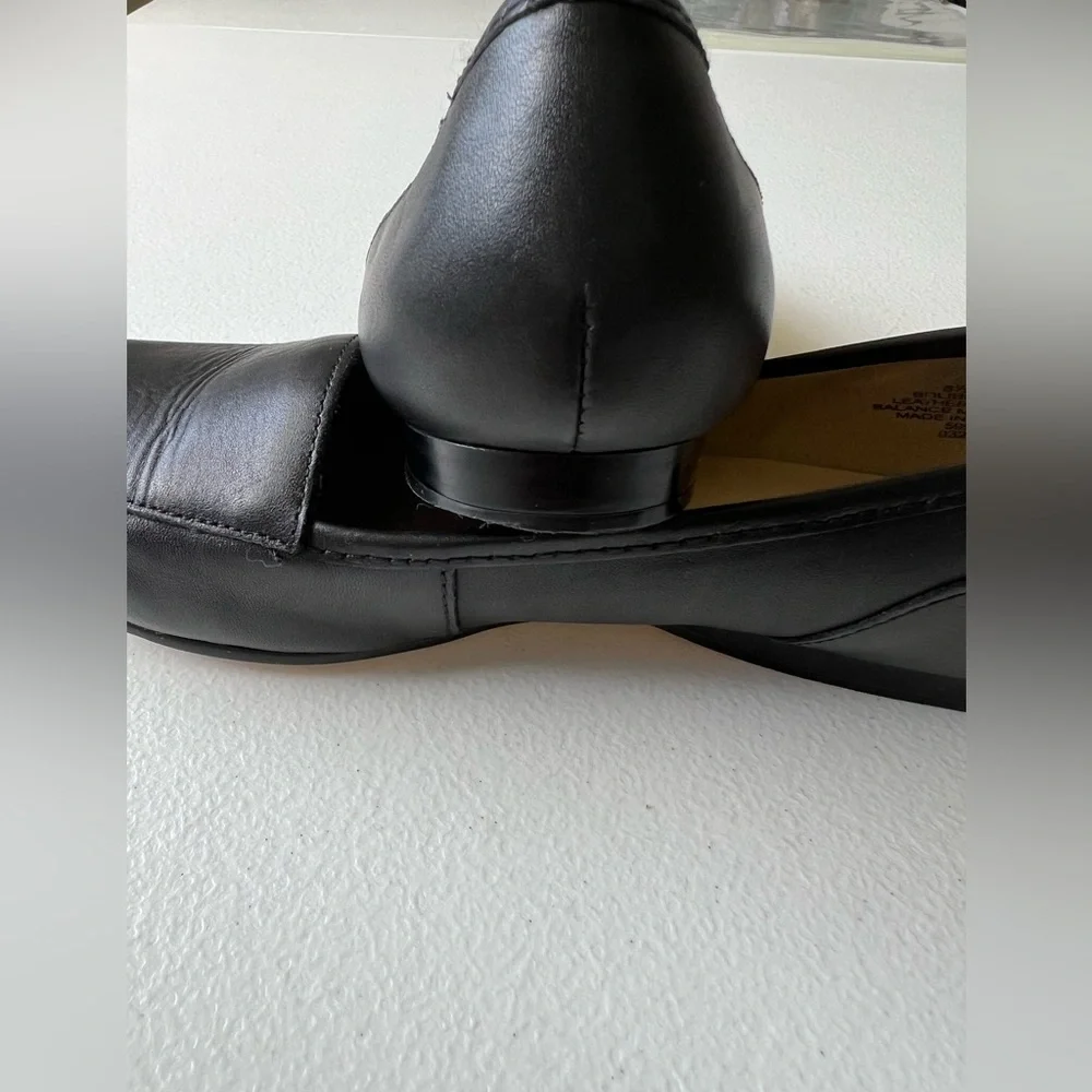 Bandolino Women's Liberty Loafer Black Leather size 6.5